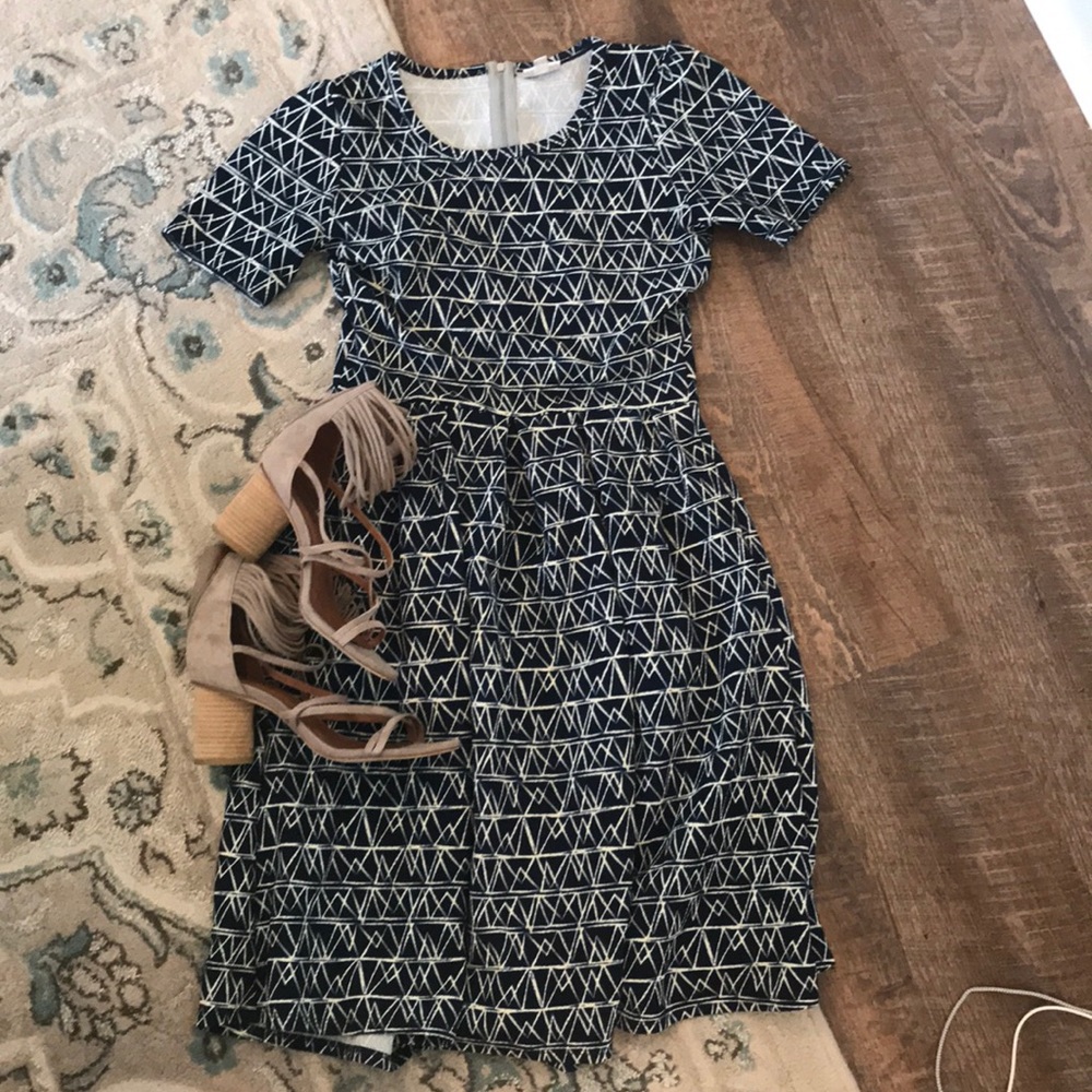 Lularoe Amelia size S